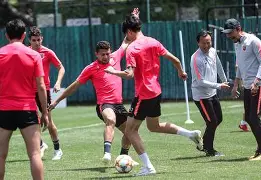 开云-关于离谱！今夜托特纳姆备战亚冠关键时刻那不勒斯调整名单以备英超，埃因霍温围绕德国杯状态回暖的信息